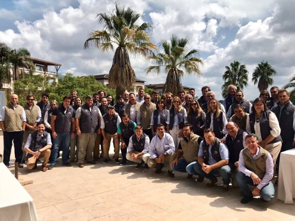 Familia Weizur Global - 30 anos